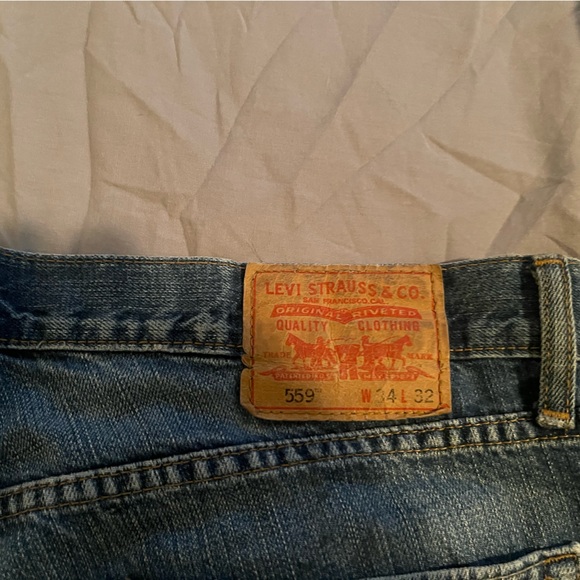 This pair are 505 boot cut - Picture 3 of 3